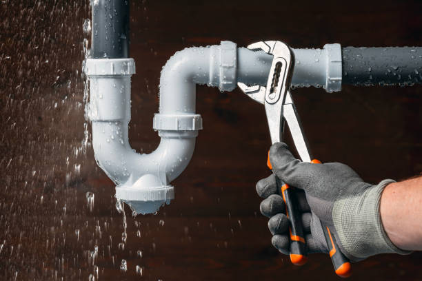Professional Leak Detection technician working in Mertens, TX